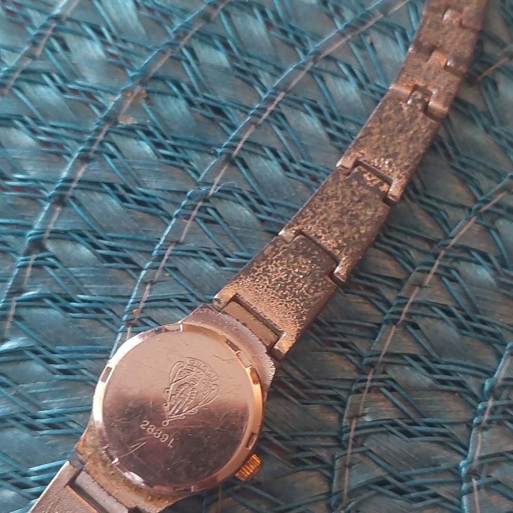 Vintage Gucci Watch View 3